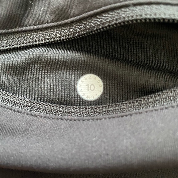 Lululemon Crops - Picture 3 of 3